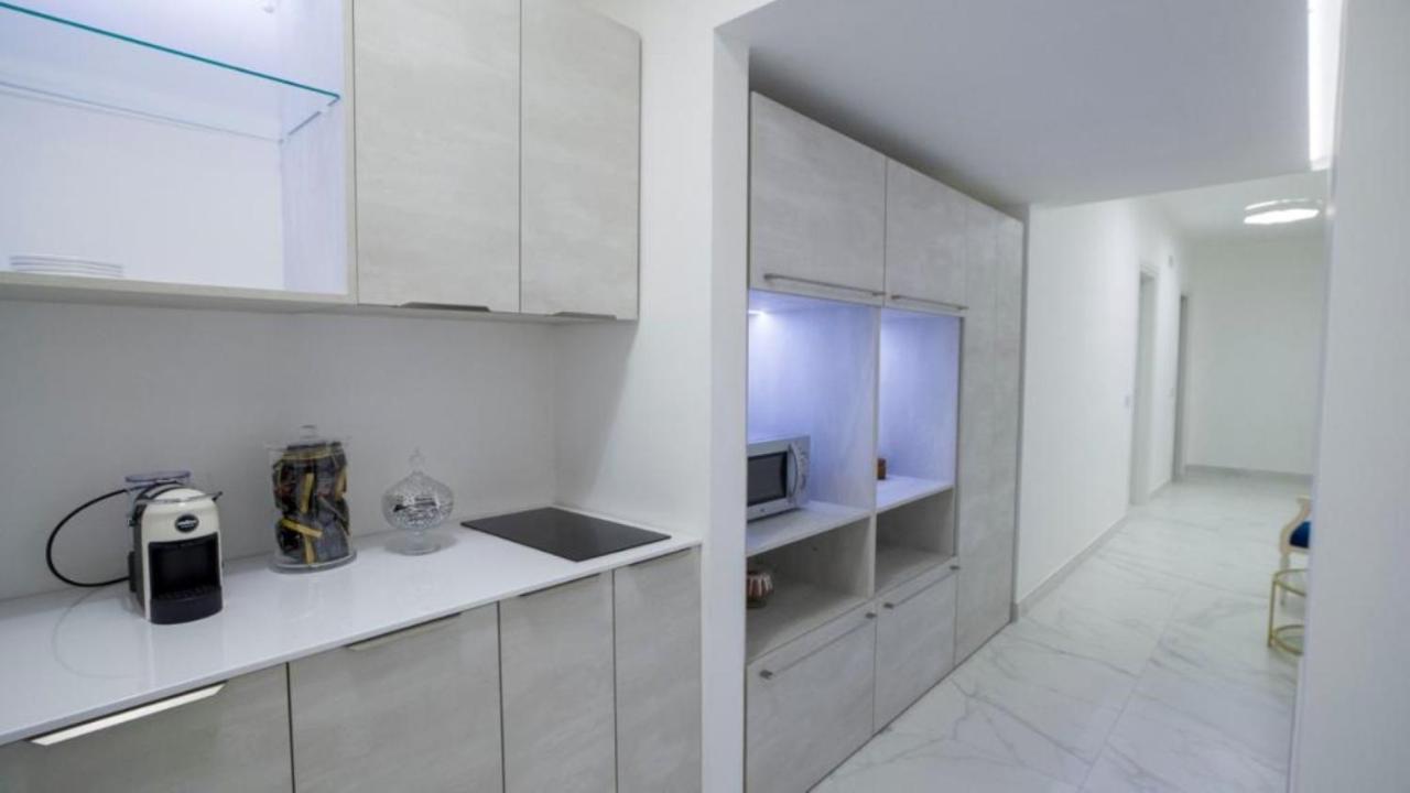 Albanese Luxury Rooms Porto Empedocle Bagian luar foto